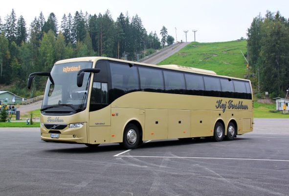 57+2-paikkainen bussi.Kaj Forsblom.
